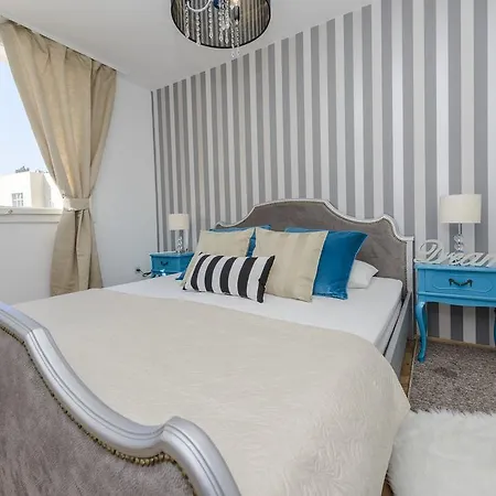 Glamour Apartment