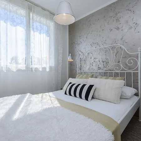 Glamour Apartment